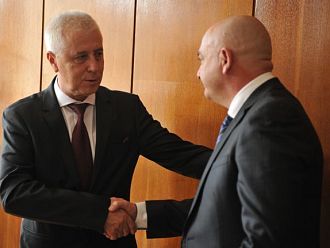 Проф. Венцислав Мутафчийски поема временно ВМА