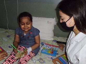 Възобновяват сесиите по музико- и арт терапия за онкоболни деца в ИСУЛ