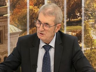Проф. Хинков: Решението на проблема с фармамафията трябва да е системно, а не на парче
