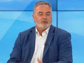 Доц. Кунчев: Интересът към имунизациите срещу COVID e много голям