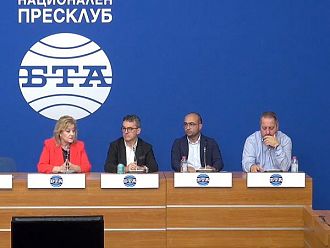 Проф. Петров: България не трябва да бъде донор на пациенти за други страни