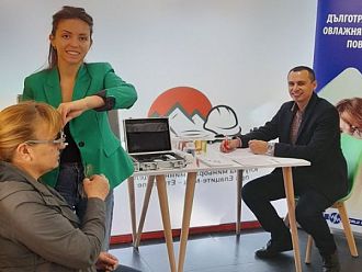 Продължават изнесените очни профилактични прегледи от екип на УМБАЛ