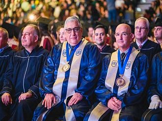 Проф. Мутафчийски и проф. Медникаров - със звание