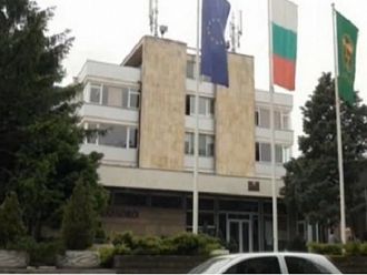 Приеха оздравителен план за болницата в Карлово