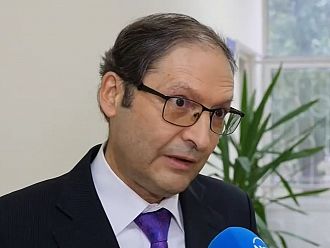 Д-р Сотиров: Отпадането на медицинската бележка е опит да не се плаща за труда на лекаря