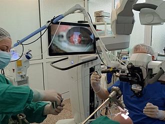 В „Св. Марина“ - Варна оперират гласните връзки с уникална комплексна система за хирургия
