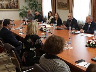 Над 300 заявления за подпомагане на деца получи „Българската Коледа“