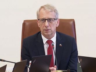 Правителството отчита свършеното в мандата си