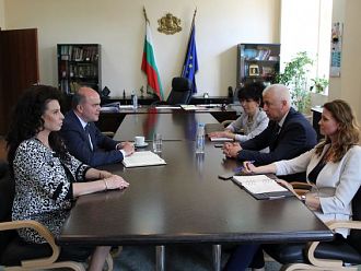 Свикват спешно Тристранката заради проблема с ТЕЛК