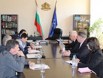 Д-р Мирослав Ненков: Няма да оставим общинските болници