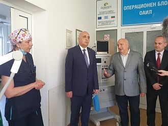 Община Кърджали дари два дихателни апарата на МБАЛ