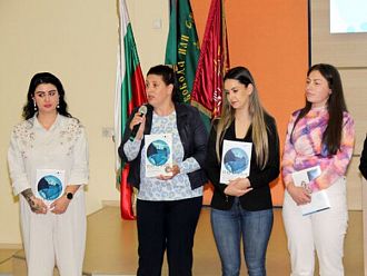 България да има главна акушерка на страната, искат от професията