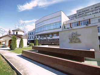 Скок на заплатите в УМБАЛ