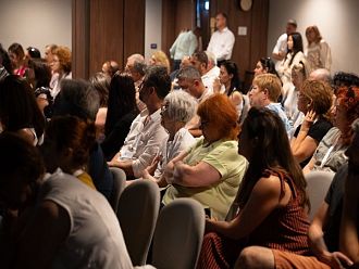 Собственици на аптеки плашат със стачки и спиране работа с НЗОК