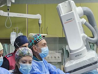 Първо имплантиране на индивидуално произведен фенестриран стентграфт в България в УМБАЛ „Софиямед“