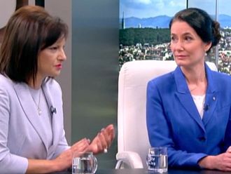 Екипи от медсестри и домашни помощници се грижат за възрастни във врачанско