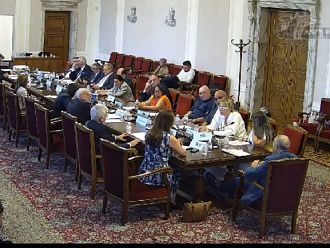 Депутатите приеха решение за стратегия срещу недостига на медсестри с единодушие