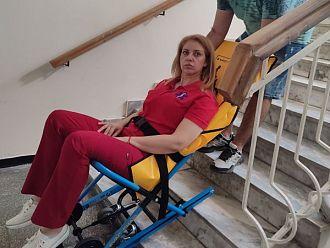 Оборудване за лесно вдигане и пренасяне на пациенти получи Спешната помощ в Бургас