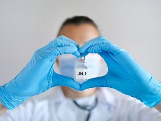 Доставят близо 85 хил. дози вариантни ваксини срещу COVID