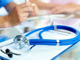 Лекарите се увеличават, медсестрите намаляват