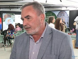 Доц. Кунчев: Самолечението с антибиотици повече вреди, отколкото помага