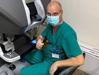 Проф. д-р Росен Димов с международно признание за принос в роботизираната хирургия
