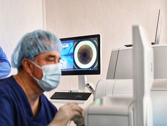 Лазерна корекция на зрението по иновативен метод извършиха в Очната болница във Варна