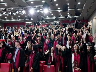 Близо 60% от дипломантите на ФОЗ на МУ – Пловдив завършват с отличен успех