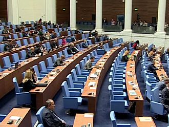 Парламентът отхвърли СМС-известяването за здравни услуги