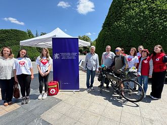 В Русе посрещнаха Жан-Мишел - французин с трансплантирано сърце от 35 години, който обикаля Европа с колело