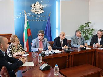 МЗ осигурява домашни тестове за рак на маточната шийка и дебелото черво