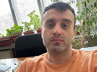 Д-р Евгени Папазов: Когато разговарям с пациента, опознавам не само него, но и себе си