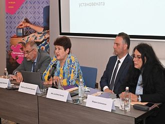 Ендокринолози призоваха за скрининг на функцията на щитовидната жлеза при всички бременни