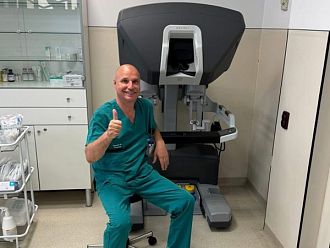 УМБАЛ Каспела разширява роботизираната хирургия с нова система