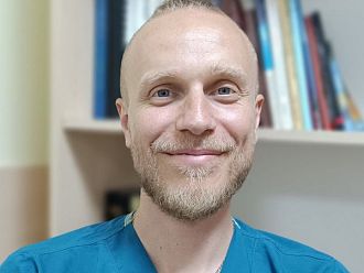 Д-р Иван Иванов: Най-много съм научил от колегите, които не просто лекуват, а умеят да погледнат през очите на пациента