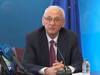 Силви Кирилов: Лъжа е, че строим златна болница за 1 млрд. лв.