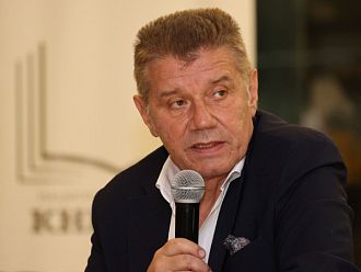 Проф. Масларов: Вече работят 5 от 6-те строук центъра у нас