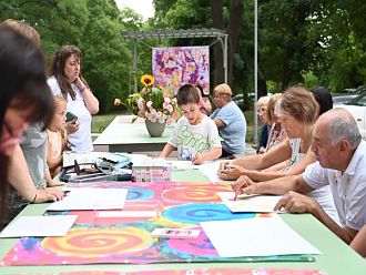 Безплатна арттерапия за хора с инсулт и афазия и близките им