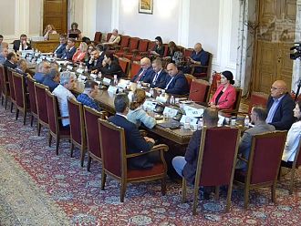 Отхвърлиха ветото на президента за лимитите в болниците (Обновена)