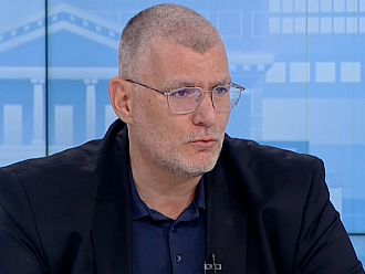 Проф. Момеков: Антибиотиците са бойни отровни вещества