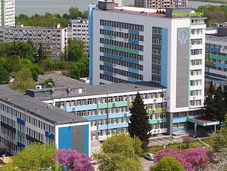 Бащата на загиналата в катастрофа Сияна дари апаратура на УМБАЛ - Бургас