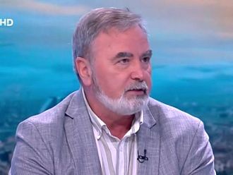 Доц. Кунчев: Вярвайте на изследвания, политиците могат да говорят каквото си искат