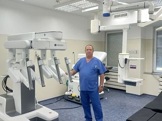 Урологията на УМБАЛ – Пловдив се сдоби с последно поколение апарат за роботизирана хирургия