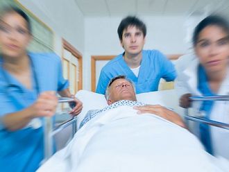 Нов стандарт по Спешна медицина със занижени изисквания за болниците предлага МЗ
