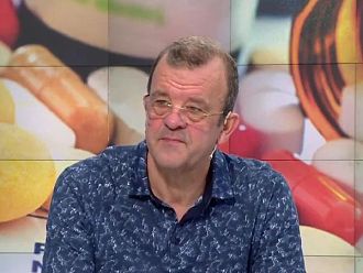 Николай Костов: Противогрипните ваксини пристигат в аптеките днес