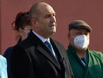 Радев: Процедурите за купуване на оборудване по „Българската Коледа“ са прозрачни