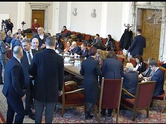 Нивата на заплащане на медиците ще бъдат разписани в бюджета на НЗОК (Допълнена)