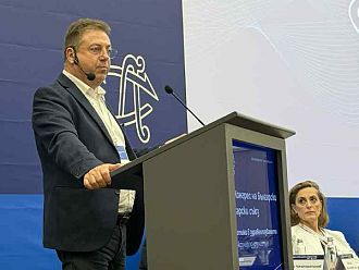 Д-р Маджаров: Вместо да се раздават пари за заплати, 260-те млн. евро трябва да бъдат насочени в политики