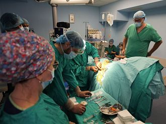 Баклофенова помпа за лечение на тежка спастичност имплантираха в УМБАЛ „Св. Иван Рилски“