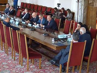 Парламентарната здравна комисия прие бюджета на НЗОК на извънредно заседание